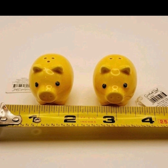 Grasslands Road Pig Salt And Pepper Shakers Miniatures Yellow NWT - Picture 6 of 7
